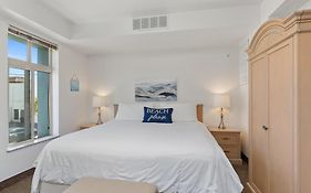 Beach House Inn & Suites